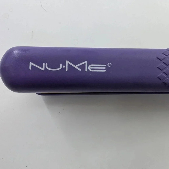 NuMe Silhouette 100% Ceramic Flat Iron - Picture 1 of 6